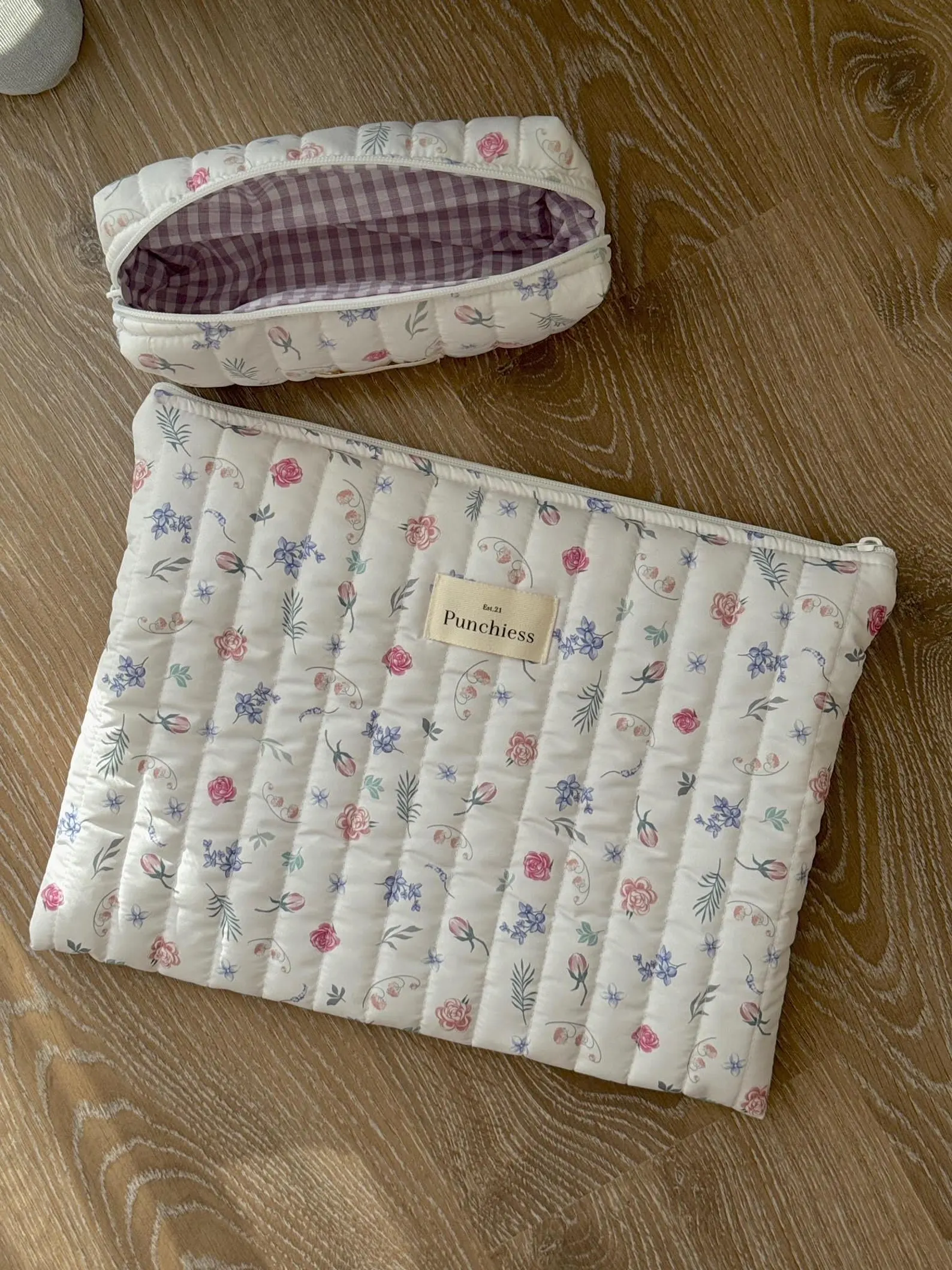 Roses Laptop Sleeve
